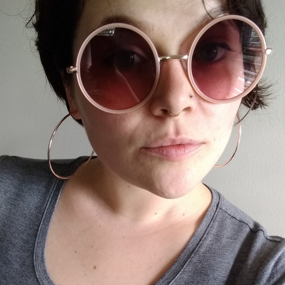 Meet your Posher, Elizabeth
